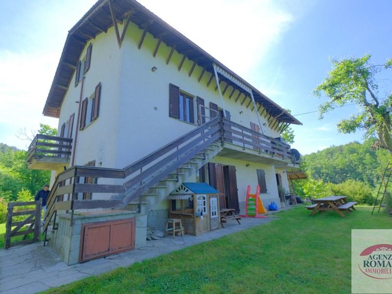 Casa Indipendente in Vendita a Sassello, 295'000€, 300 m², con Box