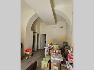 Negozio in Affitto a Colle di Val D'Elsa, 500€, 40 m²