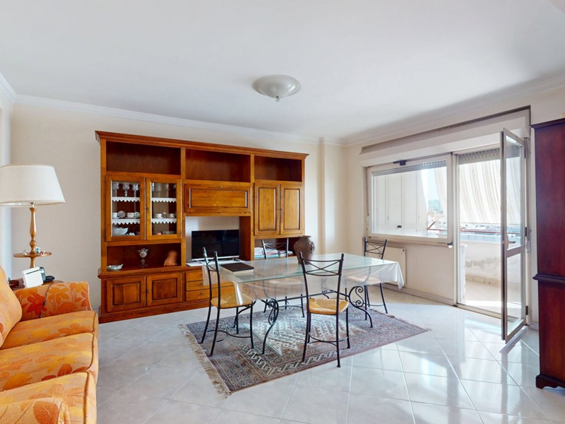 Trilocale in Vendita a Melito di Napoli, 125'000€, 82 m²