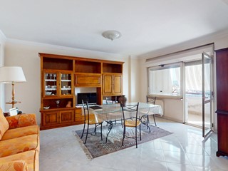 Trilocale in Vendita a Melito di Napoli, 125'000€, 82 m²