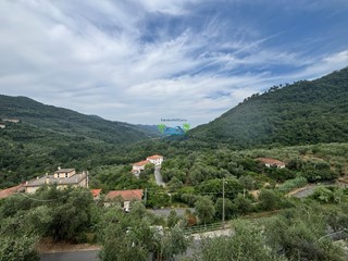 Casa Indipendente in Vendita a Stellanello, 800'000€, 357 m², arredato, con Box