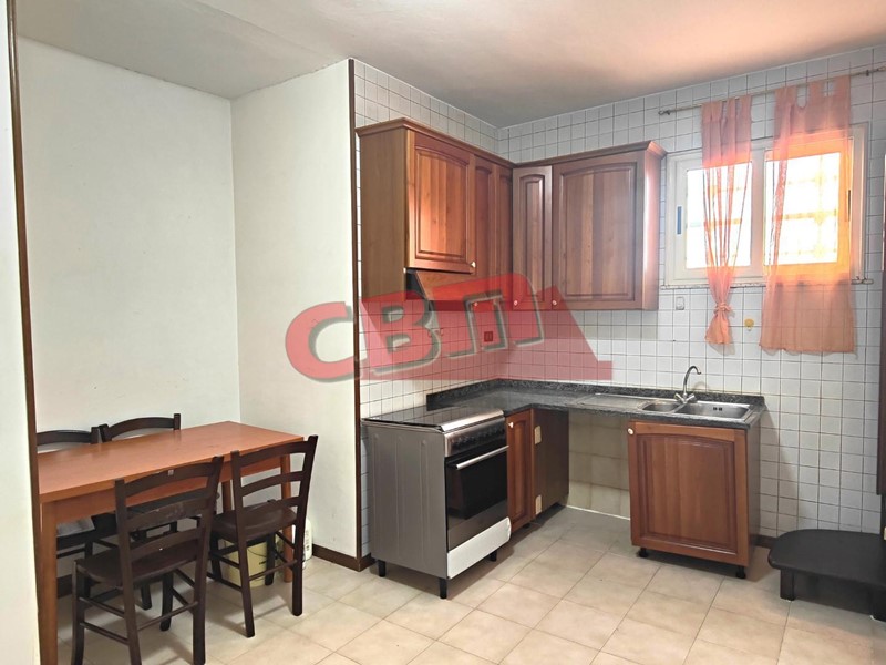 Trilocale in Vendita a Livorno, 85'000€, 45 m², arredato