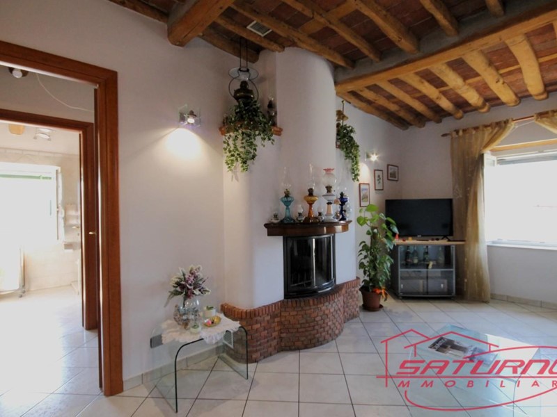 Appartamento in Vendita a Lucca, zona San Donato, 170'000€, 90 m², arredato