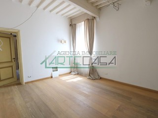 Trilocale in Vendita a Cascina, zona San Lorenzo a Pagnatico, 195'000€, 135 m²
