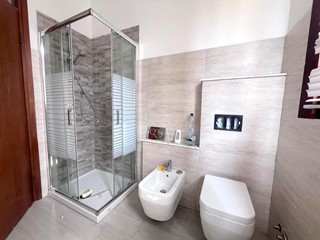 Quadrilocale in Vendita a Carrara, 180'000€, 105 m²