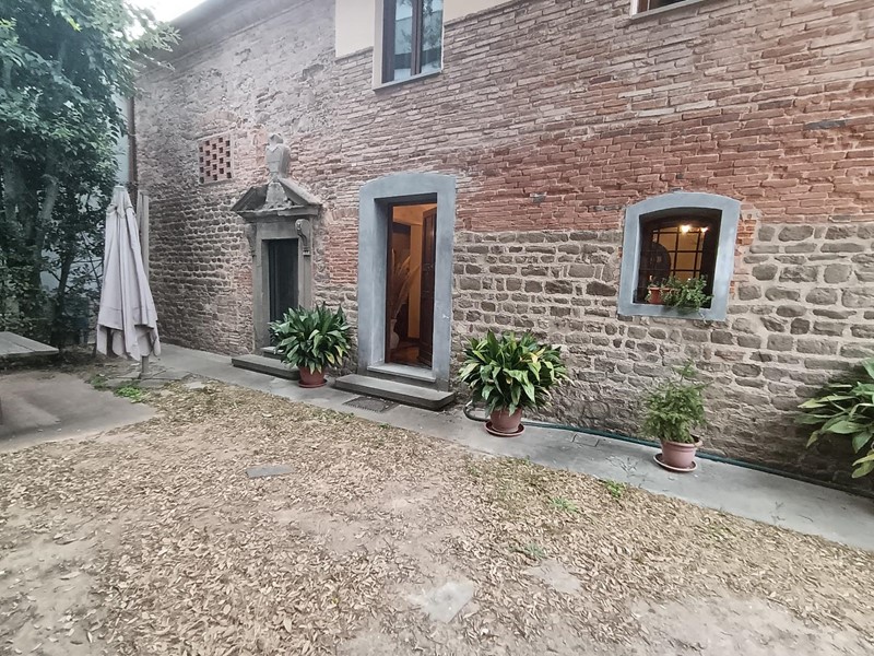Villa in Vendita a Empoli, 630'000€, 250 m², arredato