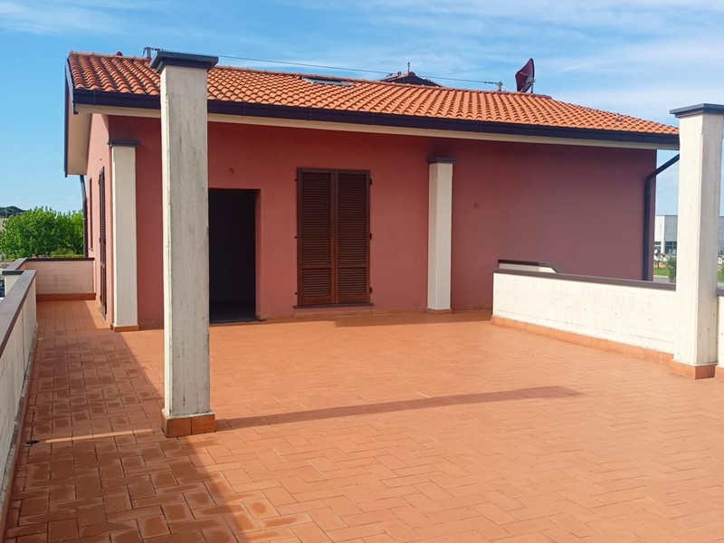 Attico in Vendita a Pontedera, 255'000€, 80 m², con Box