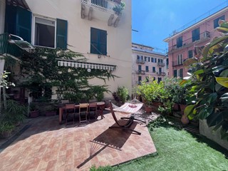 Appartamento in Vendita a Genova, 285'000€, 157 m²