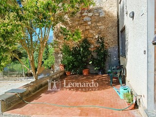 Casa Indipendente in Vendita a Massarosa, 550'000€, 233 m²