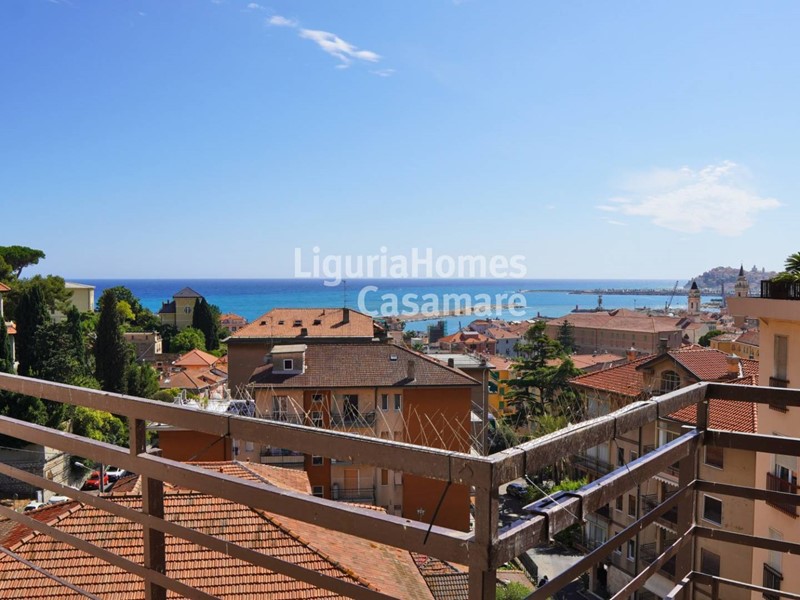 Appartamento in Vendita a Imperia, 295'000€, 100 m²