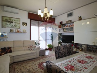 Trilocale in Vendita a Curno, 129'000€, 87 m²