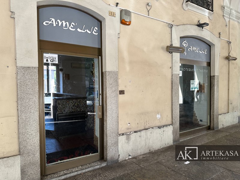 Negozio in Affitto a Novara, 1'800€, 186 m²