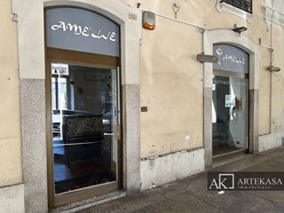 Negozio in Affitto a Novara, 1'800€, 186 m²
