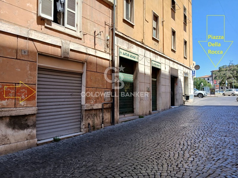 Immobile commerciale in Vendita a Viterbo, 42'000€, 55 m²