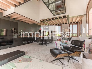 Casa Indipendente in Vendita a Portobuffolè, 800'000€, 374 m²