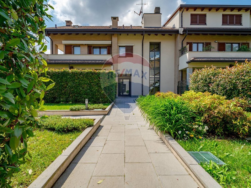 Trilocale in Vendita a Seregno, 298'000€, 115 m²