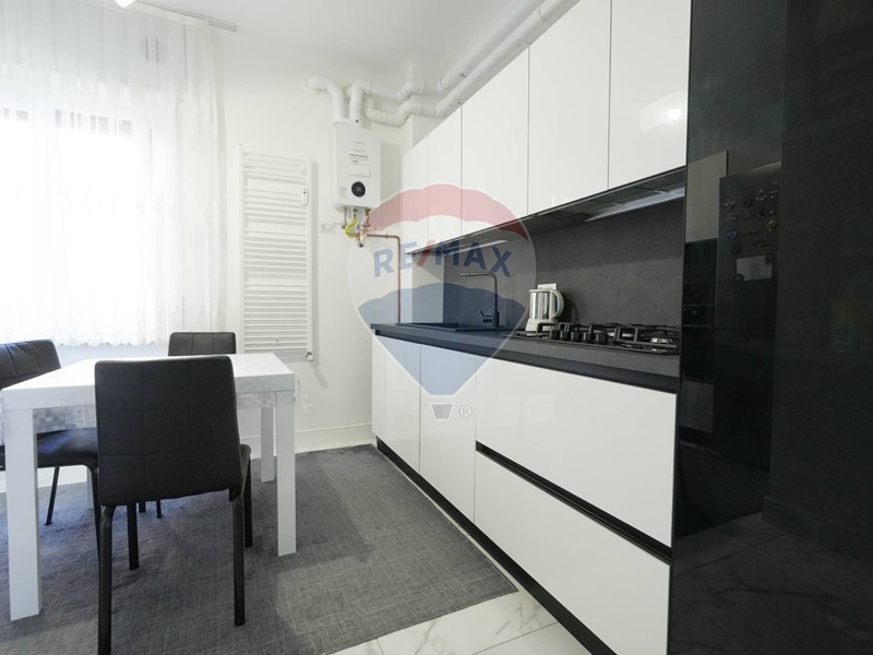 Trilocale in Vendita a Cologno Monzese, 250'000€, 98 m²