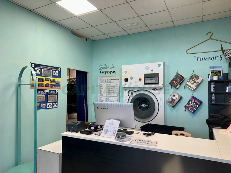 Immobile commerciale in Vendita a Bologna, 90'000€, 93 m²