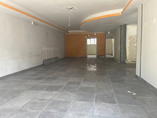 Attività commerciale in Affitto a Vicopisano, 1'200€, 180 m²