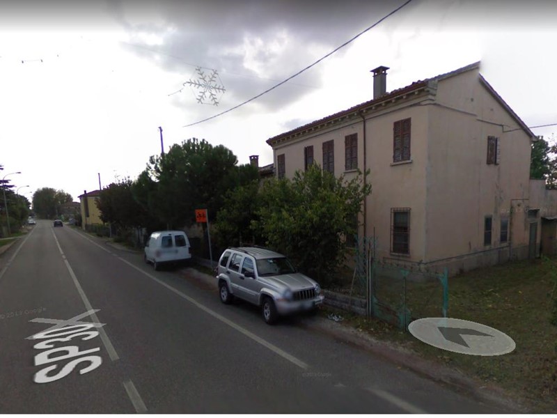 Casa Indipendente in Vendita a Ravenna, 137'000€, 400 m²