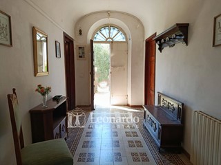 Villa in Vendita a Massarosa, 435'000€, 300 m²