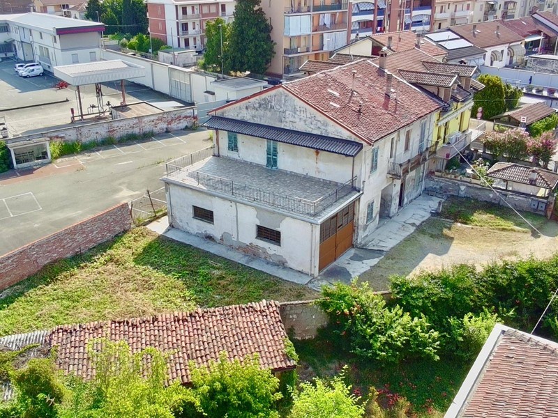 Casa Indipendente in Vendita a Alessandria, 128'000€, 150 m²