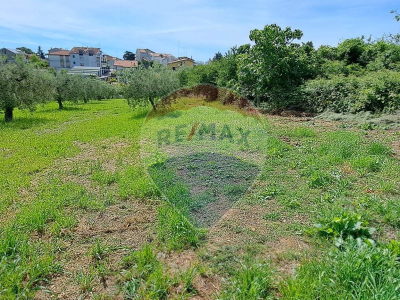 Terreno edificabile in Vendita a Lanciano, 45'000€, 2425 m²