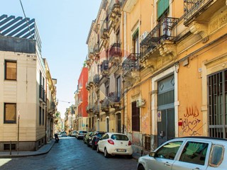 Quadrilocale in Vendita a Catania, 63'000&euro;, 130 m²