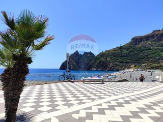 Quadrilocale in Vendita a Sant'Alessio Siculo, 125'000€, 85 m²