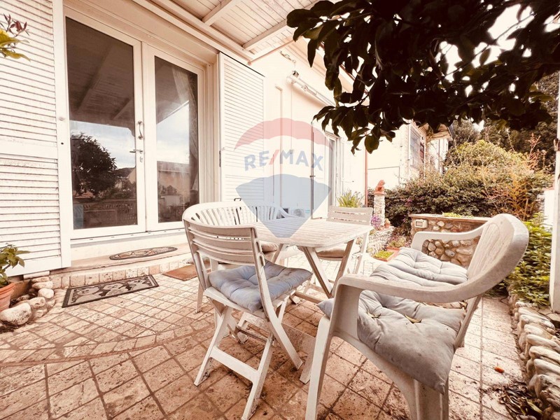 Casa Indipendente in Vendita a Cecina, 277'000€, 130 m²