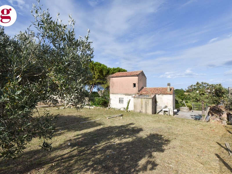 Casa Indipendente in Vendita a Vasto, 105'000&euro;, 160 m²