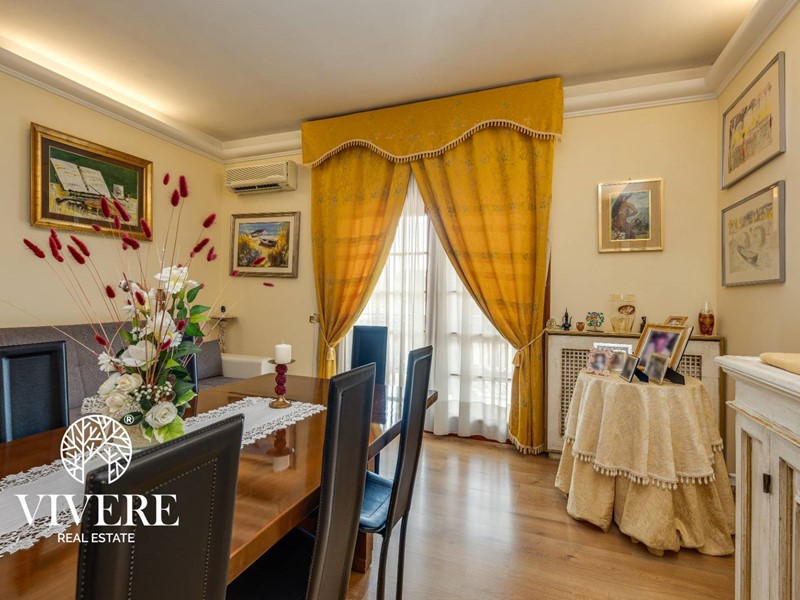 Appartamento in Vendita a Roma, 290'000&euro;, 163 m²
