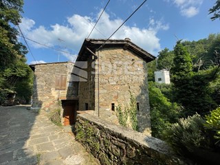 Rustico in Vendita a Pelago, 55'000€, 77 m²