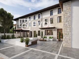 Casa Indipendente in Vendita a Flaibano, 230'000€, 280 m², con Box