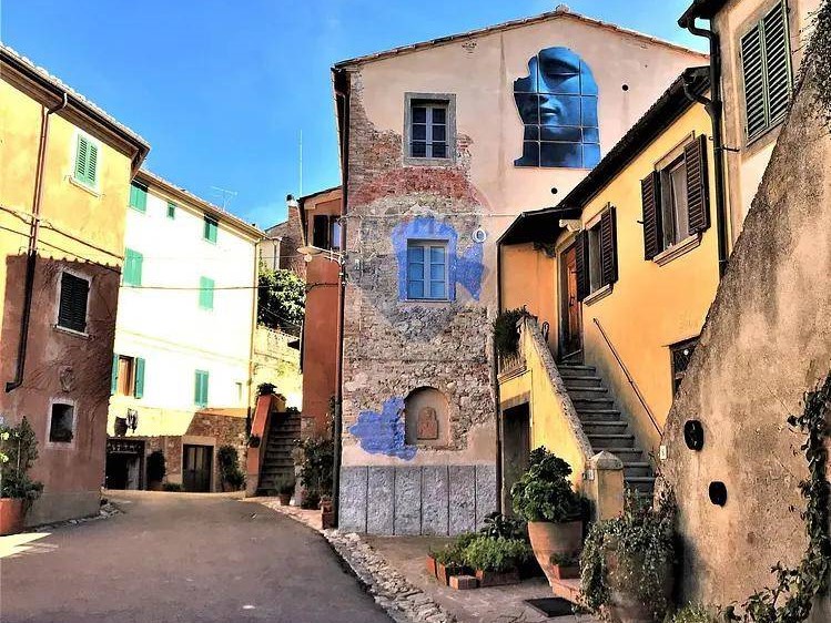 Immobile commerciale in Vendita a Riparbella, 45'000€, 80 m²