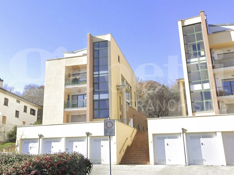 Trilocale in Vendita a L'Aquila, 139'000&euro;, 70 m², arredato