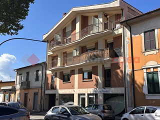 Trilocale in Vendita a Avezzano, 140'000€, 80 m²