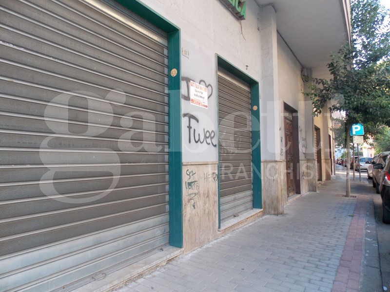 Capannone in Affitto a Angri, 1200 m²