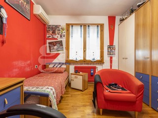 Villa bifamiliare in Vendita a Zoppola, 350'000€, 290 m², arredato