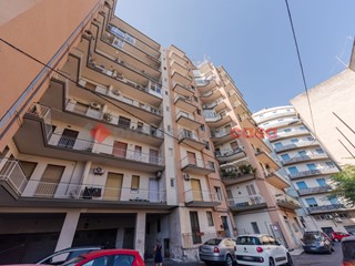 Appartamento in Vendita a Catania, 350'000&euro;, 155 m²