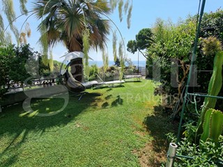 Appartamento in Vendita a Sanremo, 435'000€, 137 m², arredato