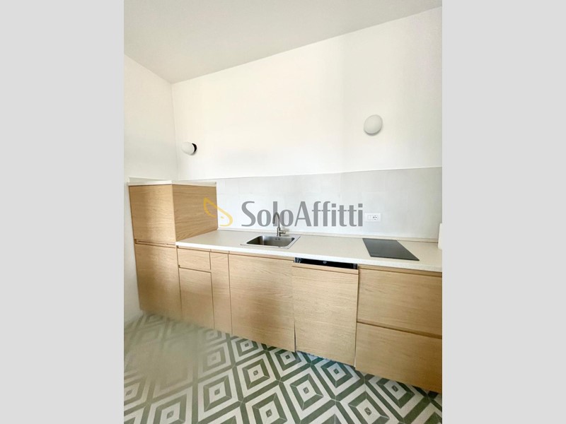 Bilocale in Affitto a Bari, zona San Giorgio, 980€, 65 m², arredato