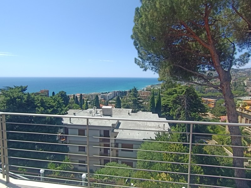 Quadrilocale in Vendita a Sanremo, 250'000€, 65 m²