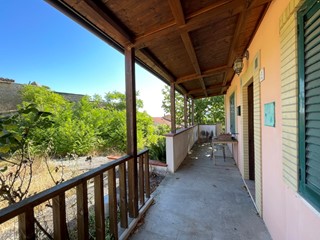 Appartamento in Vendita a Alanno, 75'000€, 88 m²