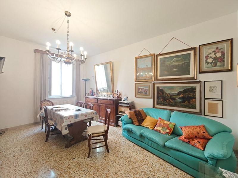 Quadrilocale in Vendita a Ponsacco, 75'000€, 106 m²