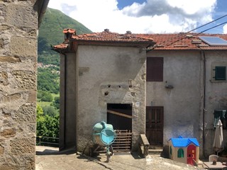 Casa Indipendente in Vendita a Bagni di Lucca, 86'000€, 100 m²