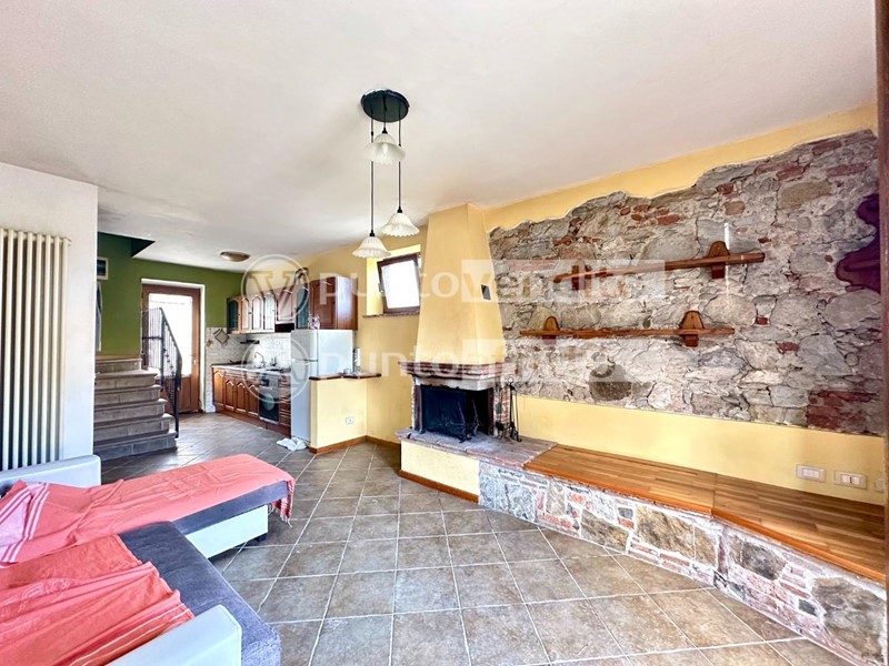 Trilocale in Vendita a Lucca, zona Farneta, 149'000€, 75 m²