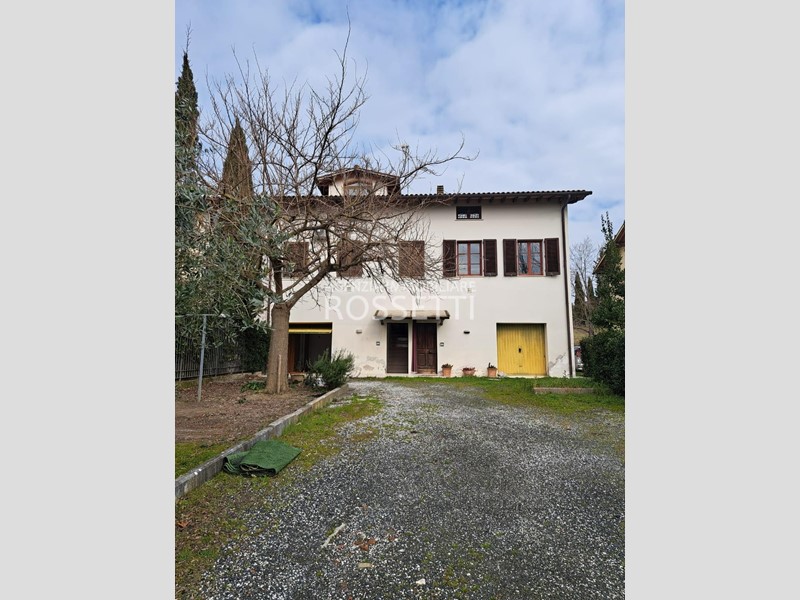 Casa Indipendente in Vendita a Cerreto Guidi, zona Bassa, 185'000€, 150 m², con Box