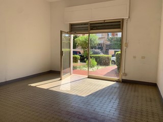 Immobile commerciale in Affitto a Livorno, 540€, 43 m²