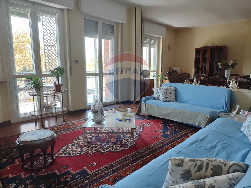 Trilocale in Vendita a Alessandria, 150'000€, 111 m²